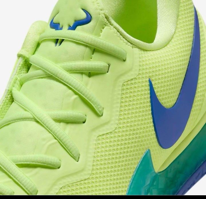限定新品ナイキ NIKE 27㎝ラファエル・ナダル選手使用モデルの 限定新品ナイキ NIKE 27㎝ラファエル・ナダル選手使用モデルの