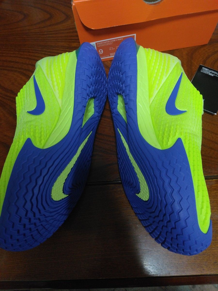 限定新品ナイキ NIKE 27㎝ラファエル・ナダル選手使用モデルの 限定新品ナイキ NIKE 27㎝ラファエル・ナダル選手使用モデルの