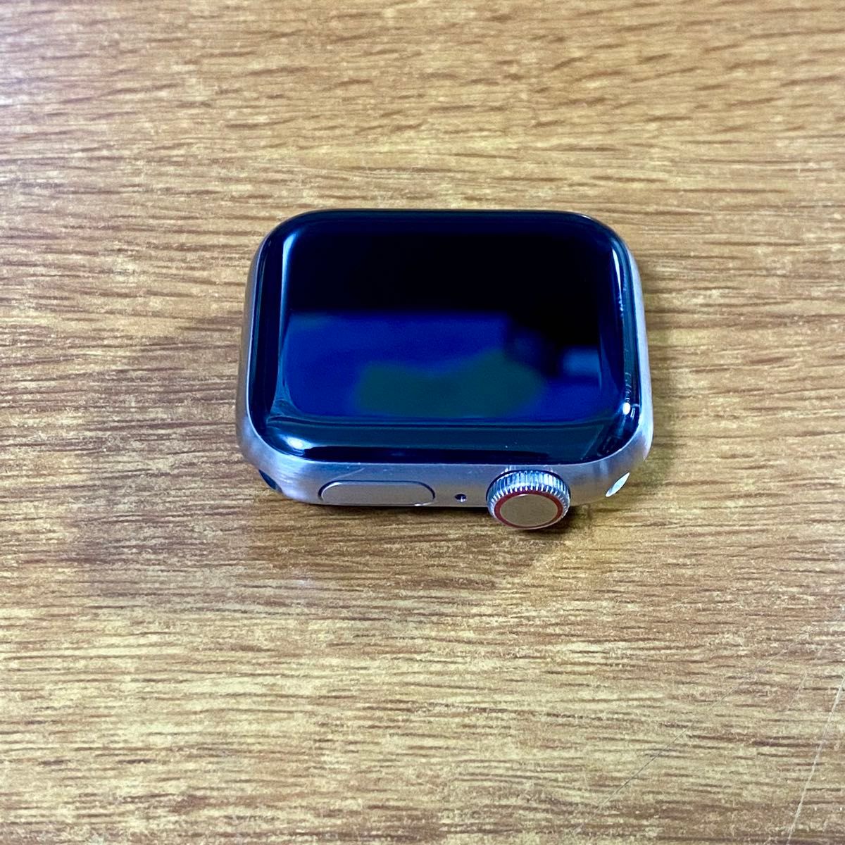 美品 Apple Watch Edition Series 5 40mm GPS Cellular MWQE2J/A 美品 Apple Watch Edition Series 5 40mm GPS Cellular MWQE2J/A