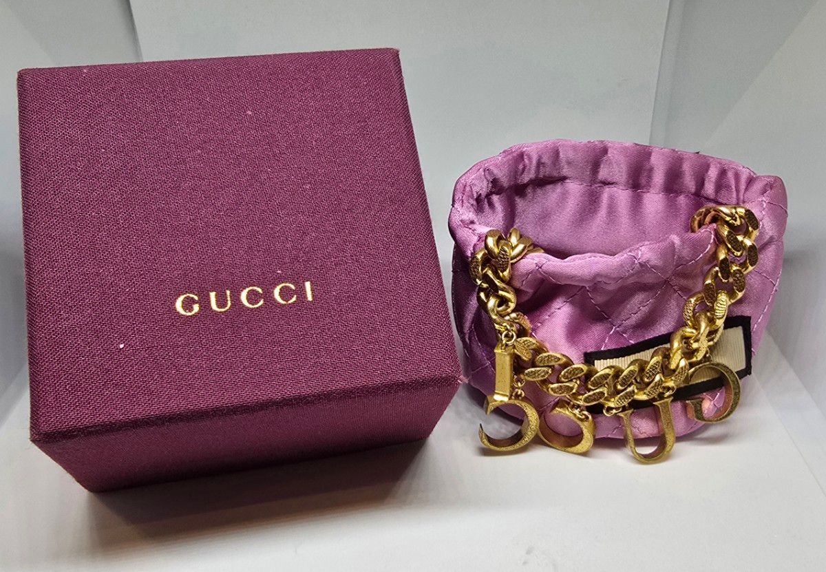 超レア廃盤品】GUCCI スクリプト ロゴ ネックレス|Yahoo!フリマ 超レア廃盤品】GUCCI スクリプト ロゴ ネックレス|Yahoo!フリマ