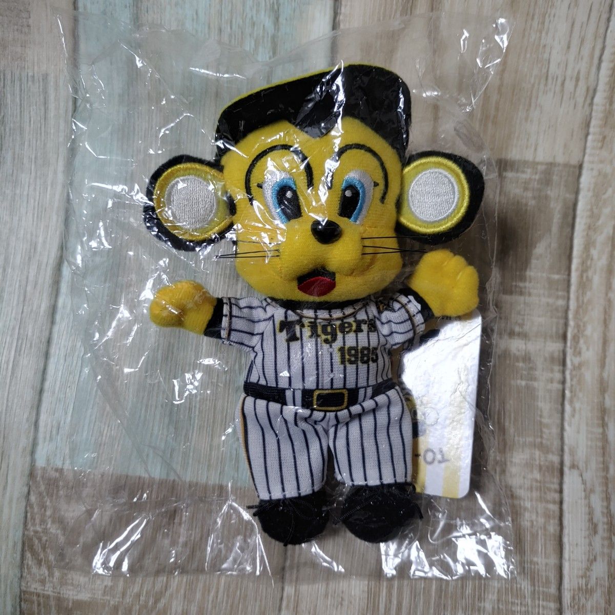 阪神タイガース ぬいぐるみ マスコットキーチェーン トラッキー 阪神タイガース ぬいぐるみ マスコットキーチェーン トラッキー