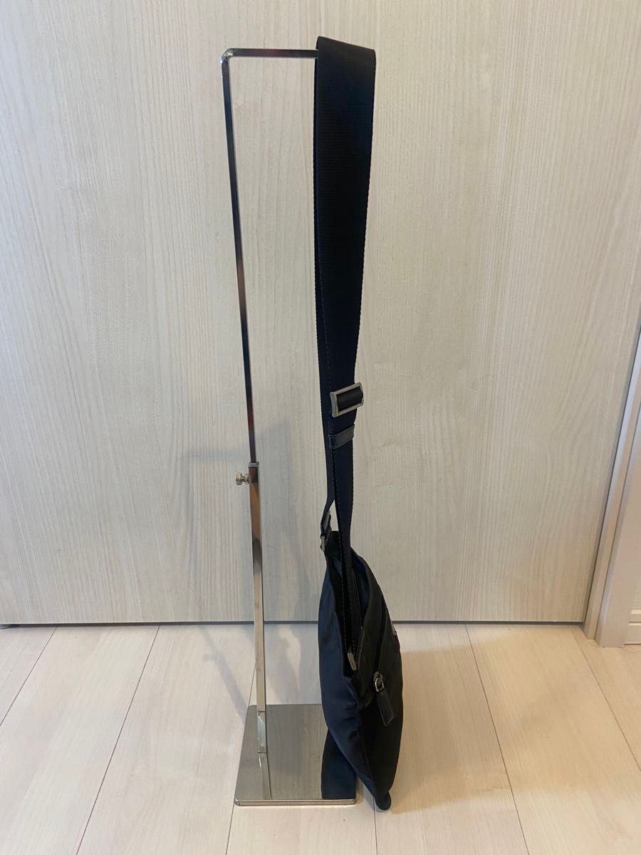 PRADA ショルダーバッグ ナイロン レザー 三角ロゴプレート 黒 PRADA ショルダーバッグ ナイロン レザー 三角ロゴプレート 黒