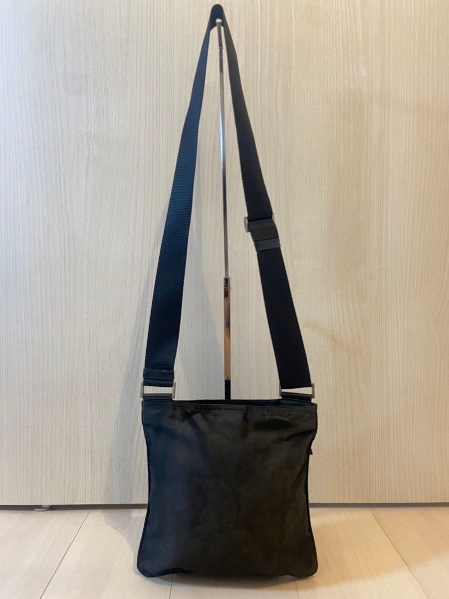 PRADA ショルダーバッグ ナイロン レザー 三角ロゴプレート 黒 PRADA ショルダーバッグ ナイロン レザー 三角ロゴプレート 黒