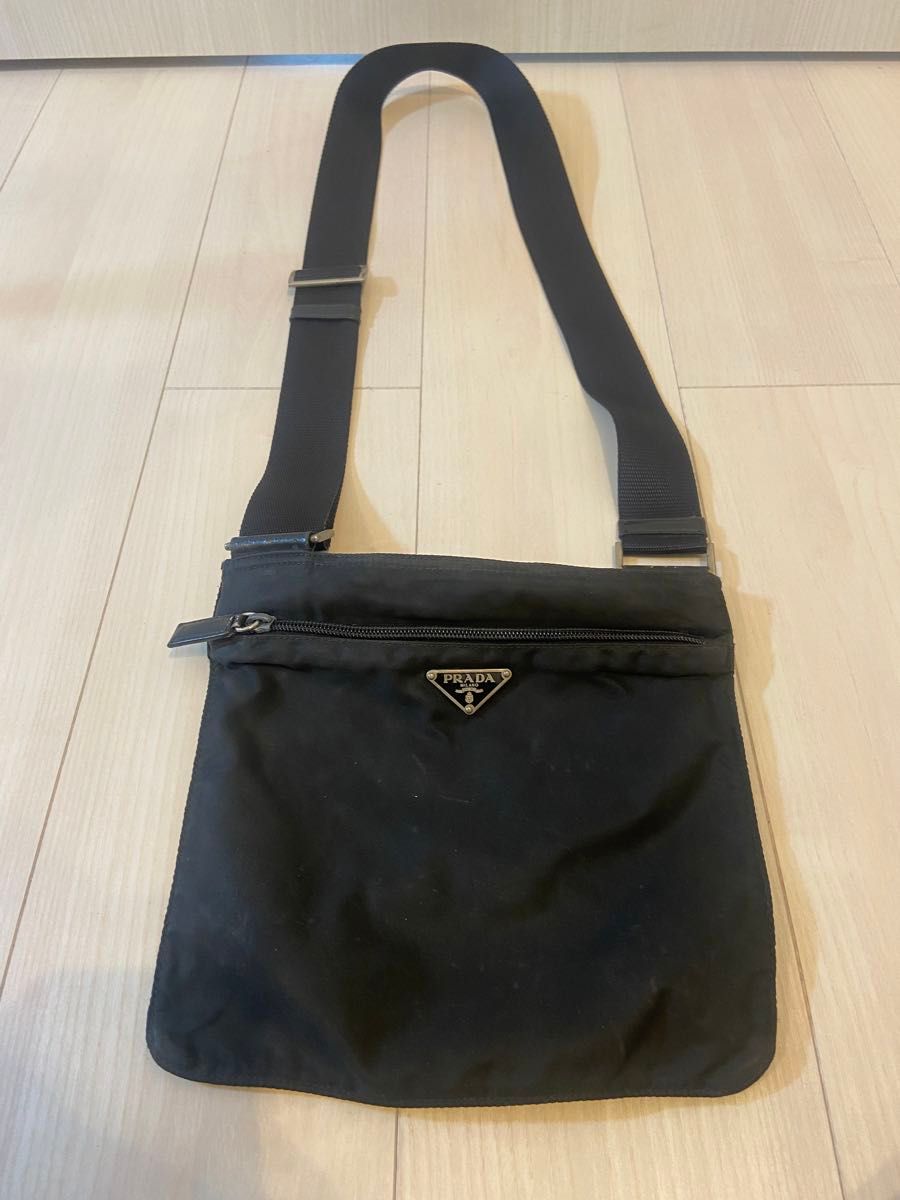 PRADA ショルダーバッグ ナイロン レザー 三角ロゴプレート 黒 PRADA ショルダーバッグ ナイロン レザー 三角ロゴプレート 黒