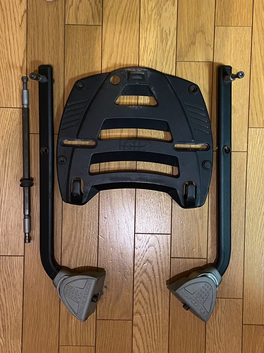 givi ZZR1100用リアキャリア用|Yahoo!フリマ(旧PayPayフリマ) givi ZZR1100用リアキャリア用|Yahoo!フリマ(旧PayPayフリマ)