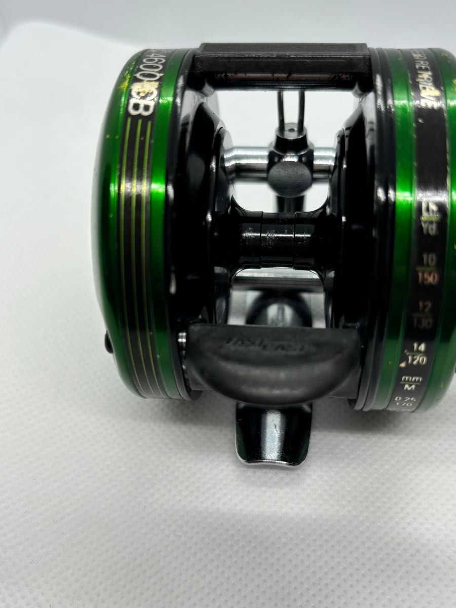 アブabu4600CBグリーンモデル(メンテナンス済み) アンバサダー アブabu4600CBグリーンモデル(メンテナンス済み) アンバサダー