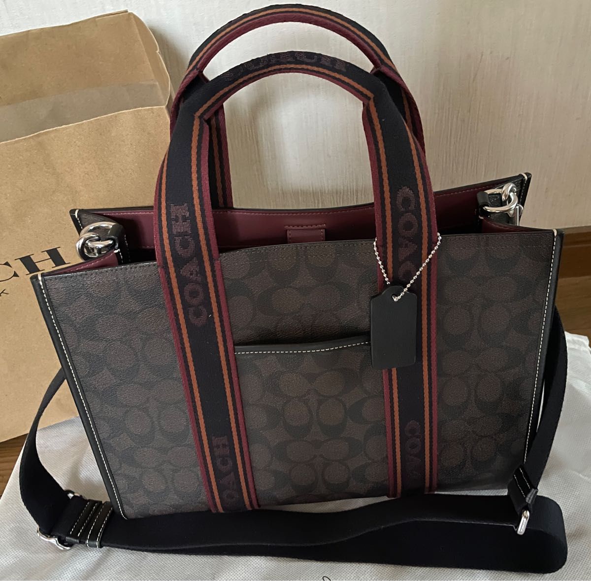 新品未使用 正規店 コーチ coach スミス トート・シグネチャー 新品未使用 正規店 コーチ coach スミス トート・シグネチャー