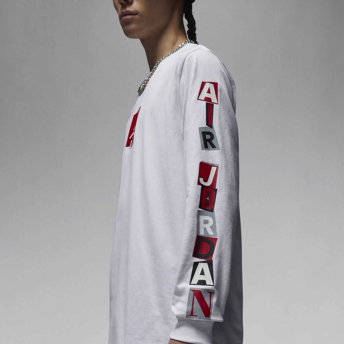 新品未使用 NIKEナイキ エアジョーダン ロングスリーブ Tシャツ 新品未使用 NIKEナイキ エアジョーダン ロングスリーブ Tシャツ