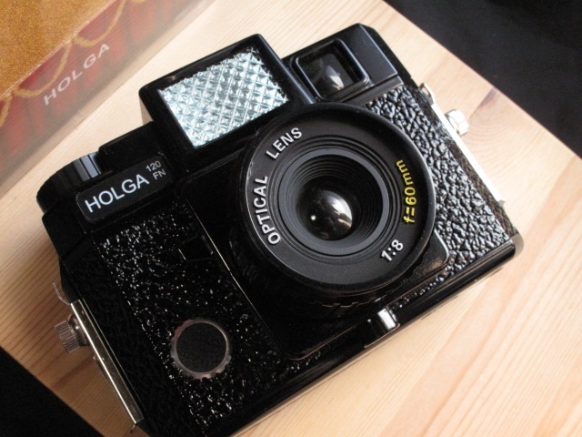 **[HOLGA 120 FN.CFN.GCFN и т.п. для : flash линзы ④]**~ акрил стружка (процесс образования во время фрезеровки) . стекло цвет покраска 
