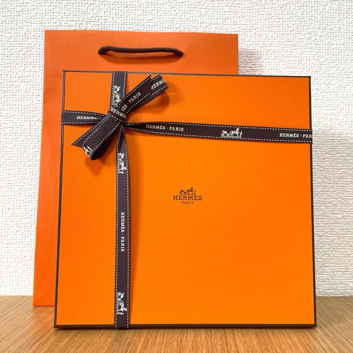 新品 ギフト包装】エルメス ガダルキヴィール 長方形プレート 新品 ギフト包装】エルメス ガダルキヴィール 長方形プレート