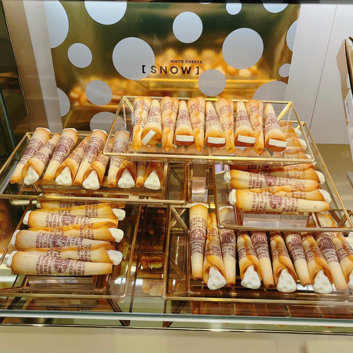 SNOW スノーチーズ スノーホワイトチーズ 8本 北海道限定 お菓子 SNOW スノーチーズ スノーホワイトチーズ 8本 北海道限定 お菓子