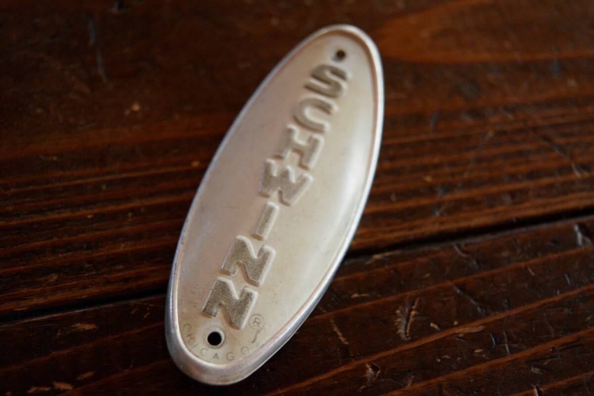 vintage Schwinn Head Badge ③