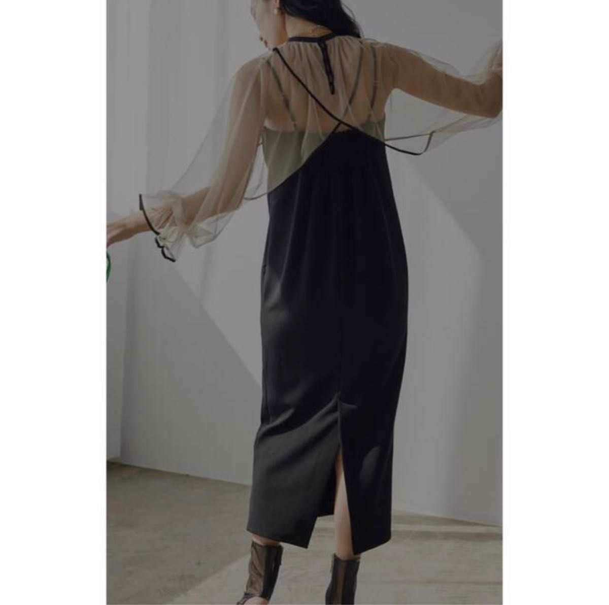 新品タグ付き MANY WAY AIRY VEIL DRESS ブラック Sサイズ 新品タグ付き MANY WAY AIRY VEIL DRESS ブラック Sサイズ