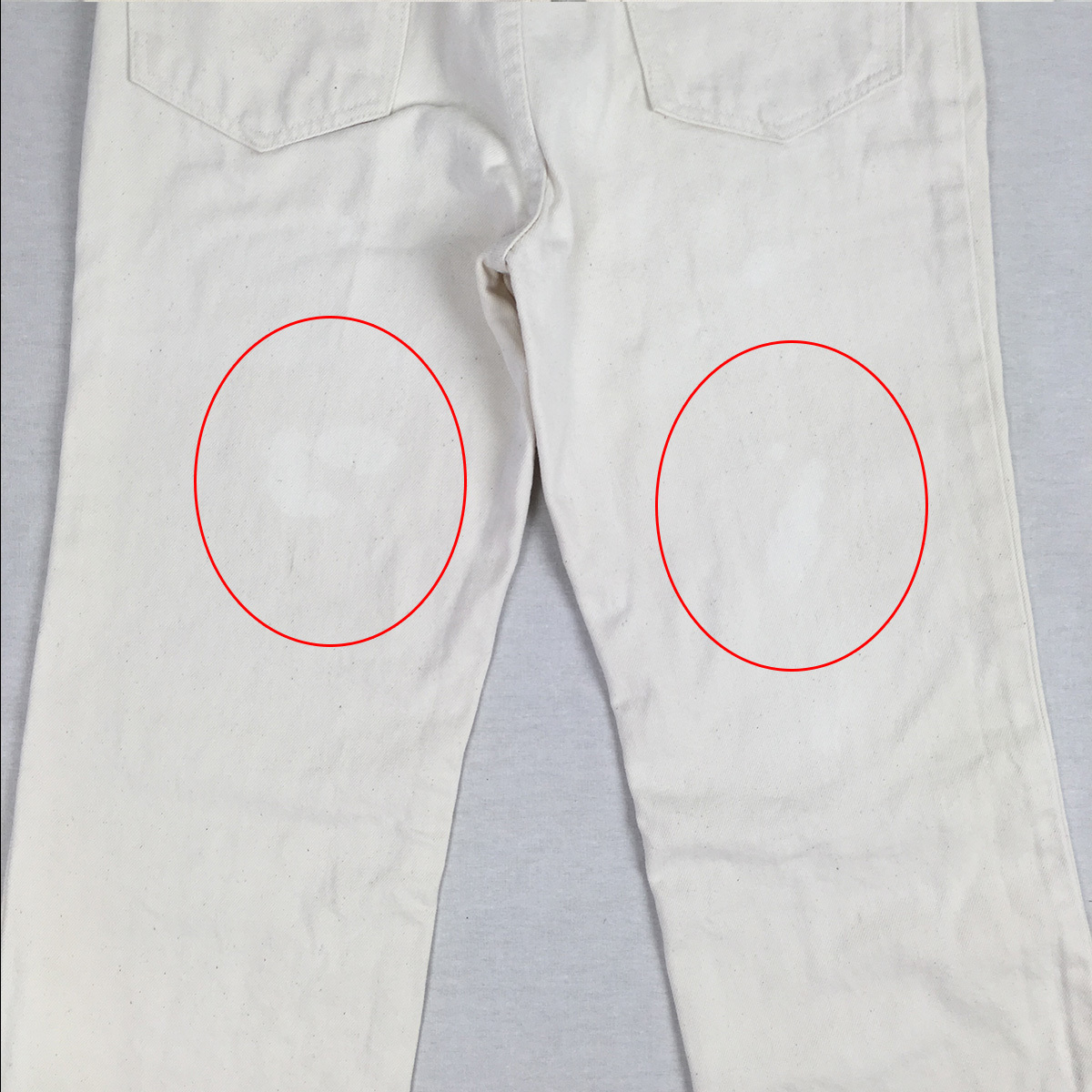 【80s】Levi's リーバイス 518-0352 日本製 83年 ホワイト コットン パンツ ジーンズ W31 L33_背面の太もも裏あたりに白く変色あり