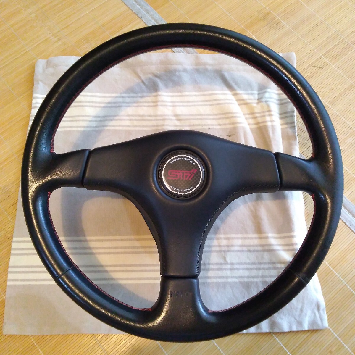 Yahoo!オークション - 22B GC8 純正ナルディ 赤ステッチ 純正 Yahoo!オークション - 22B GC8 純正ナルディ 赤ステッチ 純正