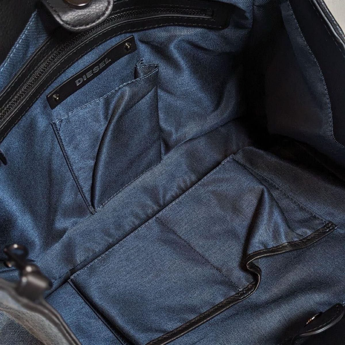新品】DIESEL デニム トートバッグ 持ち手サイズ調節可能【訳 新品】DIESEL デニム トートバッグ 持ち手サイズ調節可能【訳