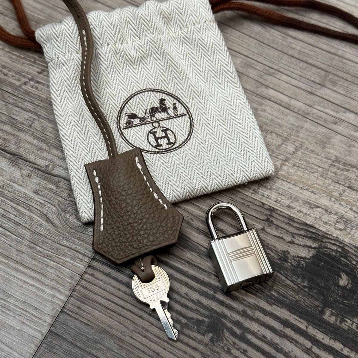 HERMES クロシェット カデナ エトゥープ 鍵 160 バーキン ケリー HERMES クロシェット カデナ エトゥープ 鍵 160 バーキン ケリー