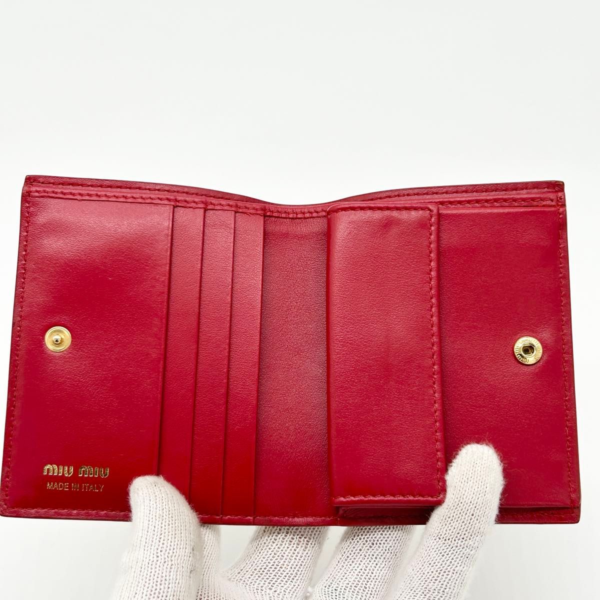 限定品 ミュウミュウ 二つ折り財布 さくらんぼ柄 マドラスレザー 限定品 ミュウミュウ 二つ折り財布 さくらんぼ柄 マドラスレザー
