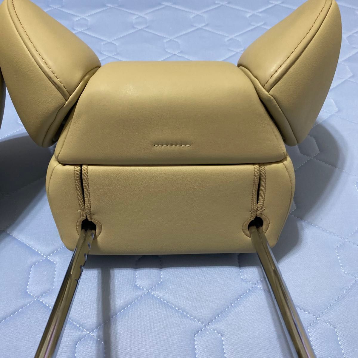 トヨタ 30系アルファード ヴェルファイア 2列目 ヘッドレスト トヨタ 30系アルファード ヴェルファイア 2列目 ヘッドレスト