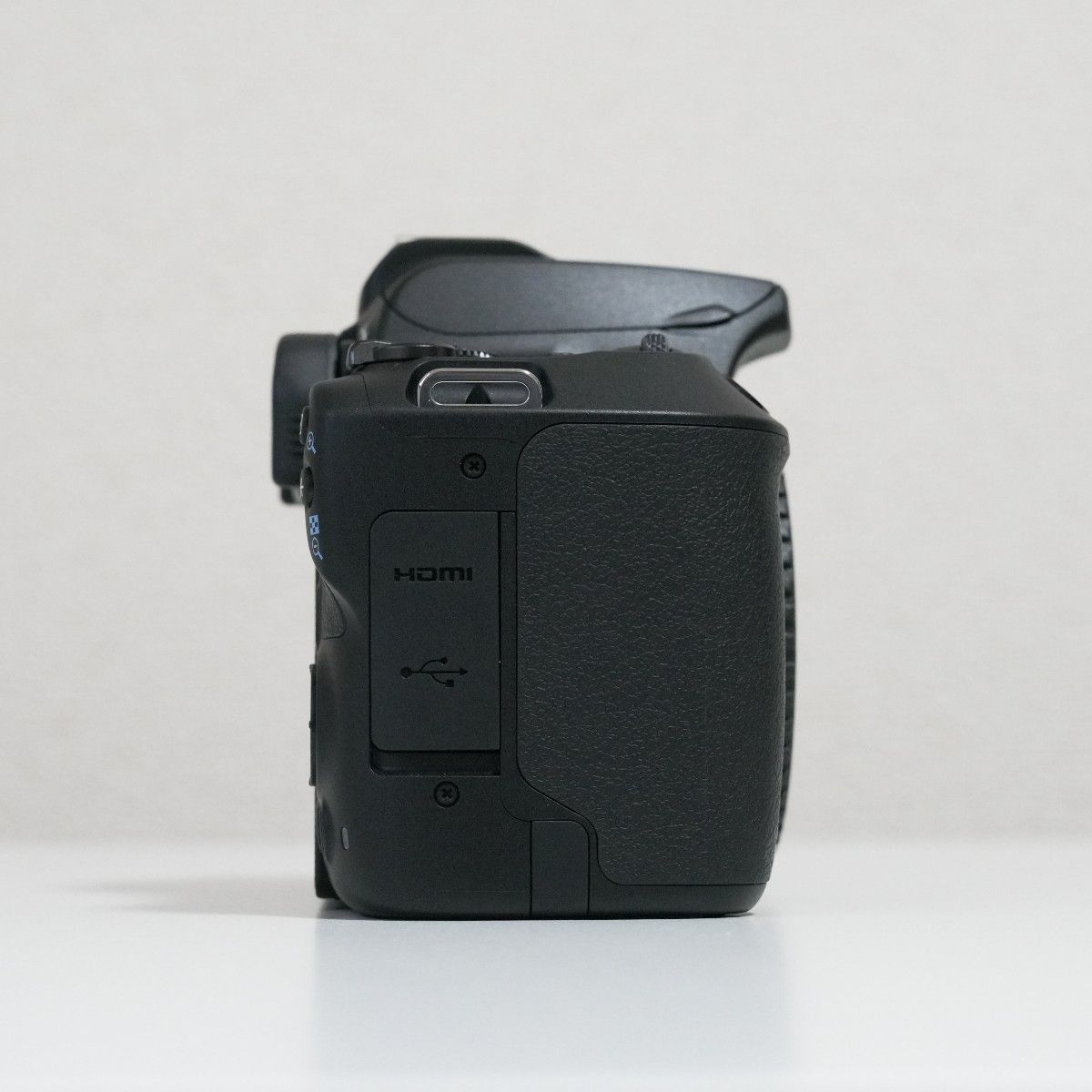 メーカー再調整品】Canon EOS Kiss X10 ダブルズームキット メーカー再調整品】Canon EOS Kiss X10 ダブルズームキット