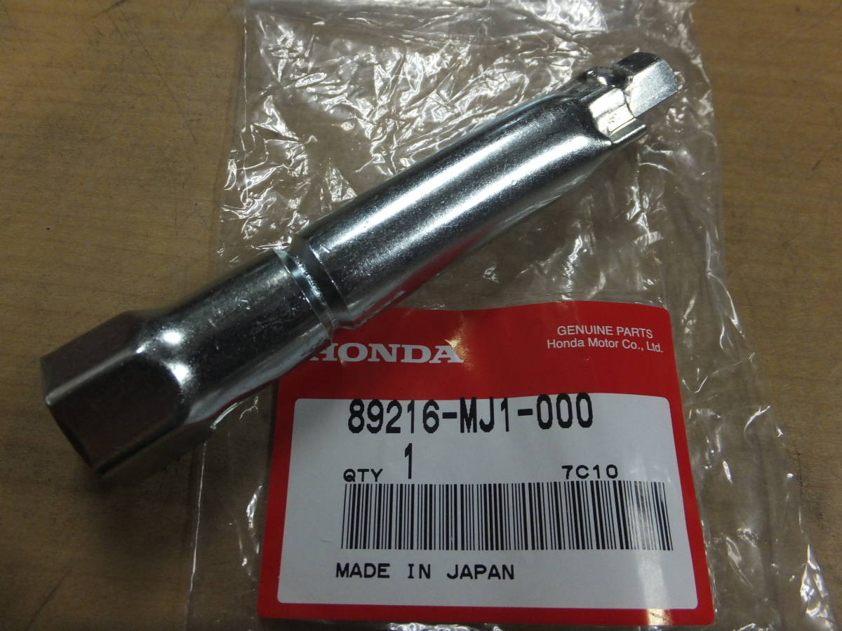 !CBX750 Horizon /HORAZON(RC18-100..)/ original plug wrench /D plug for / loaded tool / new goods / genuine products *