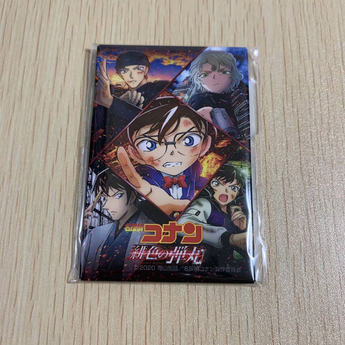 名探偵コナン 緋色の弾丸 スクエア 缶バッジ 3rd ポスター ver 名探偵コナン 緋色の弾丸 スクエア 缶バッジ 3rd ポスター ver