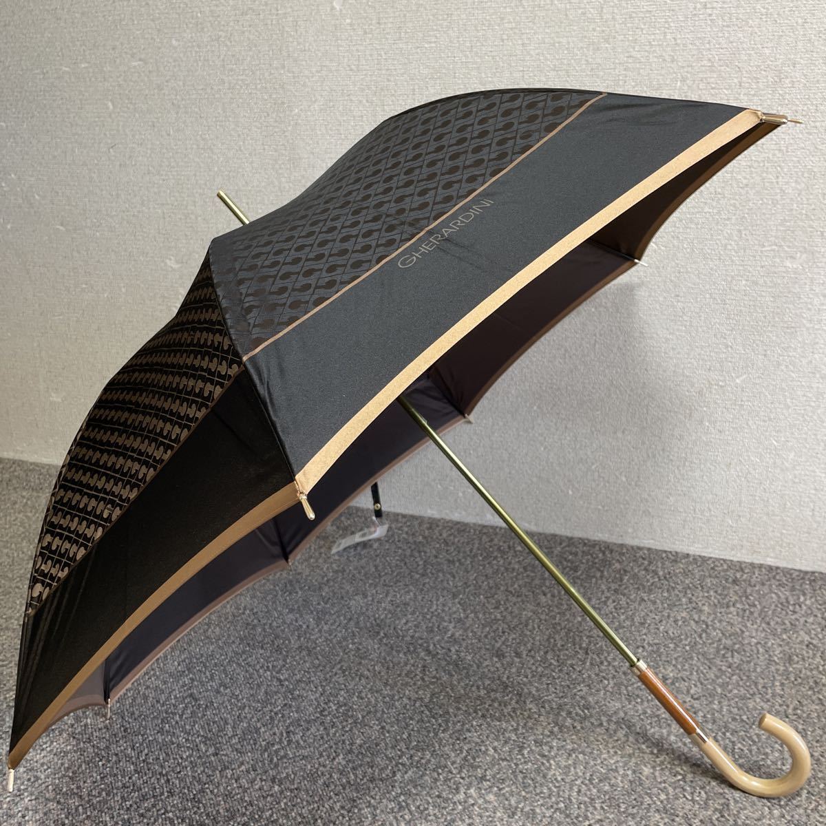 送料無料 新品 ゲラルディーニ 傘 雨傘 長傘 女性用 ロゴ柄 送料無料 新品 ゲラルディーニ 傘 雨傘 長傘 女性用 ロゴ柄