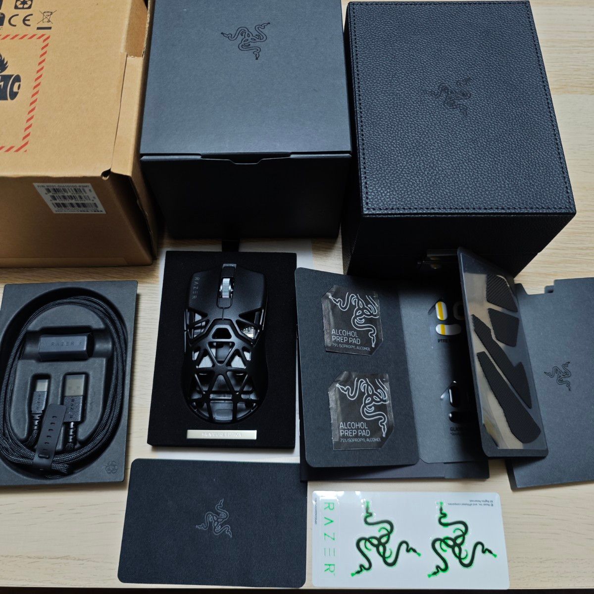 Razer Viper Mini Signature Edition ゲーミングマウス Razer Viper Mini Signature Edition ゲーミングマウス