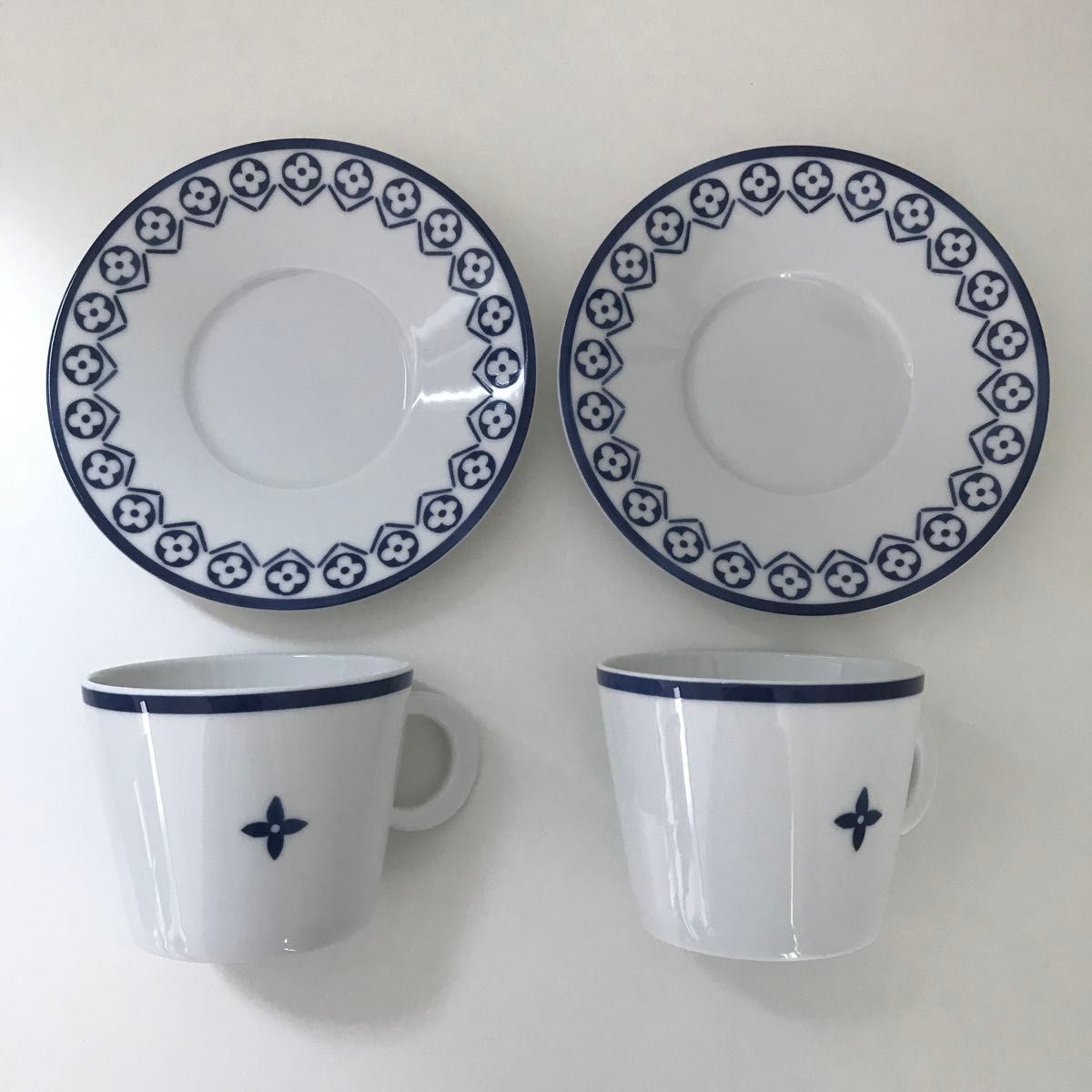 希少 】ルイヴィトン カップ&ソーサーセット 新品 一般販売なし 希少 】ルイヴィトン カップ&ソーサーセット 新品 一般販売なし