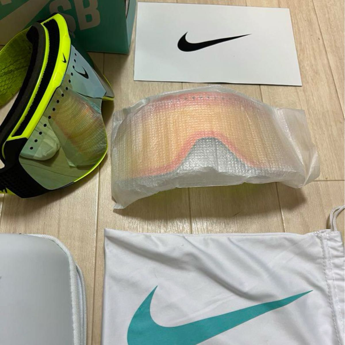 NIKE snowboard スノーボード スキー ゴーグル 黄色 ナイキ NIKE snowboard スノーボード スキー ゴーグル 黄色 ナイキ