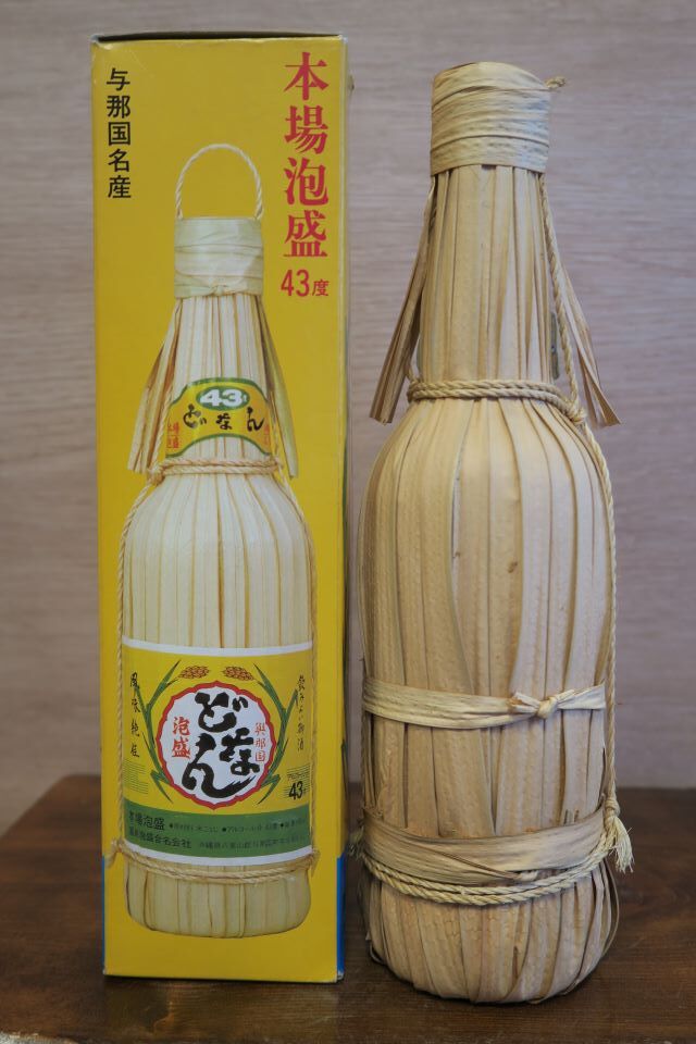 沖縄特産 琉球 本場泡盛 クバ巻 どなん 43度 24年古酒以上 沖縄特産 琉球 本場泡盛 クバ巻 どなん 43度 24年古酒以上