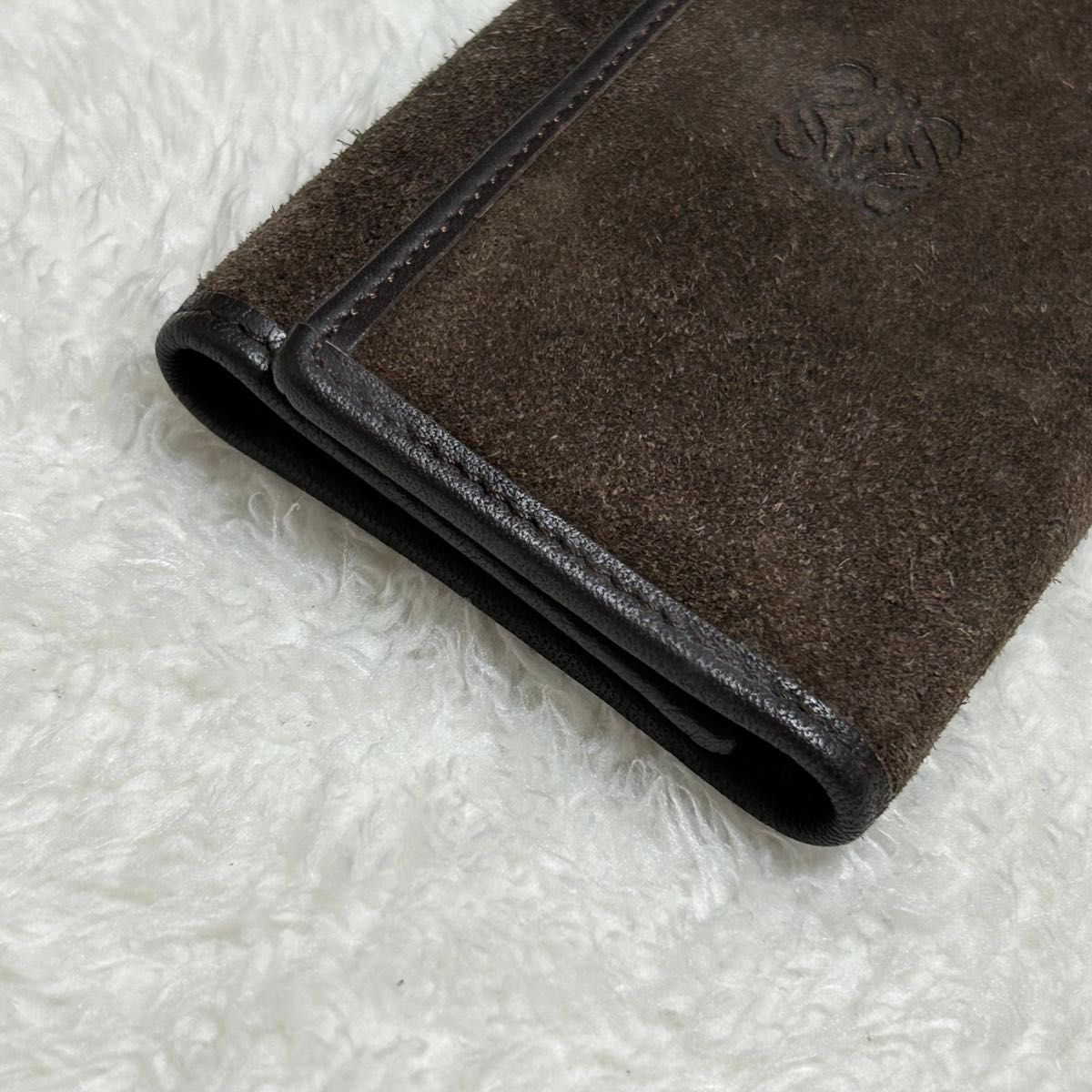LOEWE ロエベ 6連 キーケース スウェード ロゴ 型押し LOEWE ロエベ 6連 キーケース スウェード ロゴ 型押し