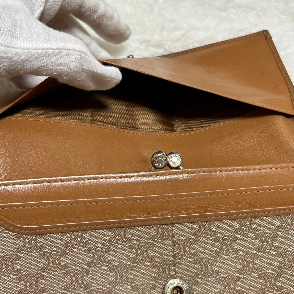 CELINE セリーヌ マカダム柄 総柄 がま口 フラップ式 二つ折り CELINE セリーヌ マカダム柄 総柄 がま口 フラップ式 二つ折り