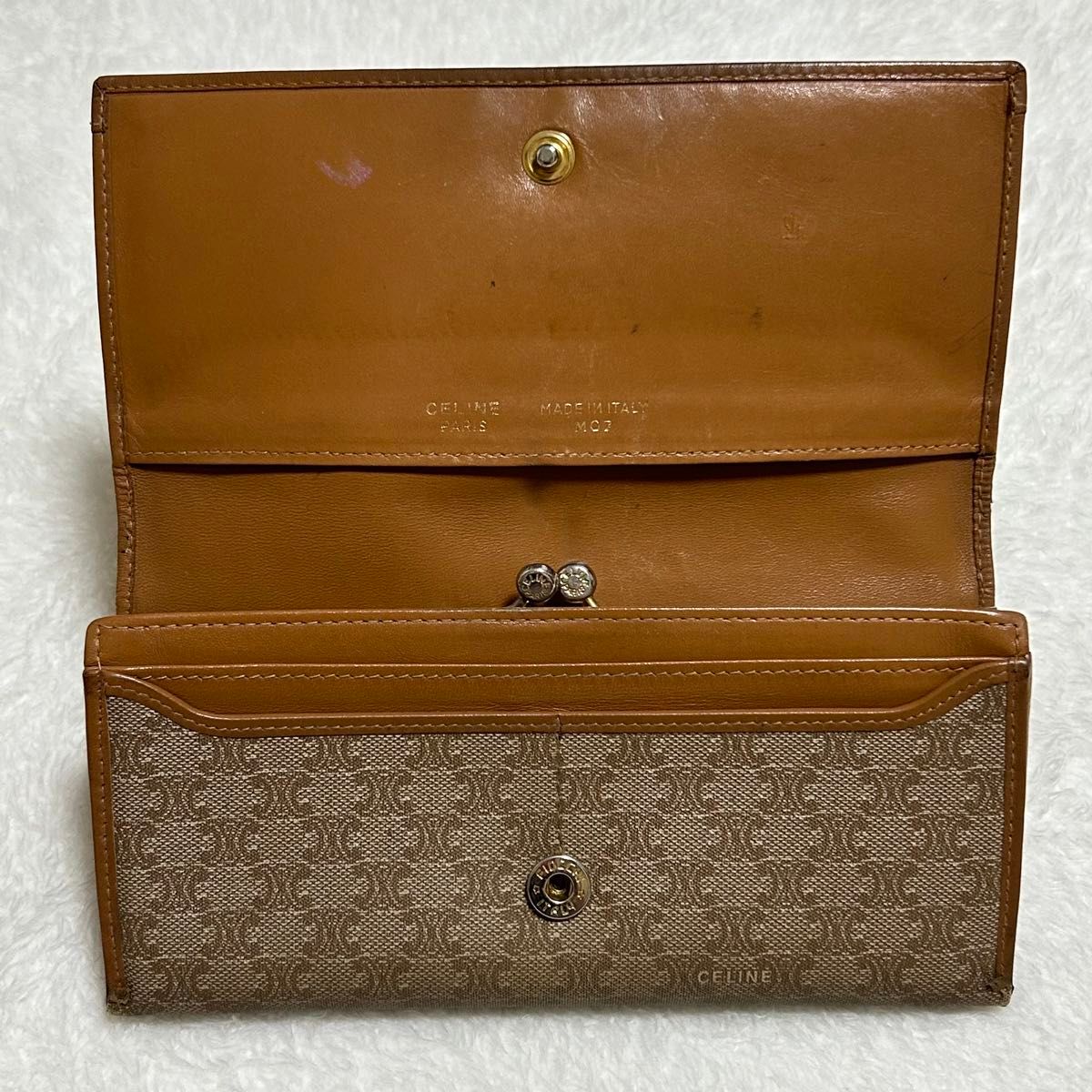 CELINE セリーヌ マカダム柄 総柄 がま口 フラップ式 二つ折り CELINE セリーヌ マカダム柄 総柄 がま口 フラップ式 二つ折り