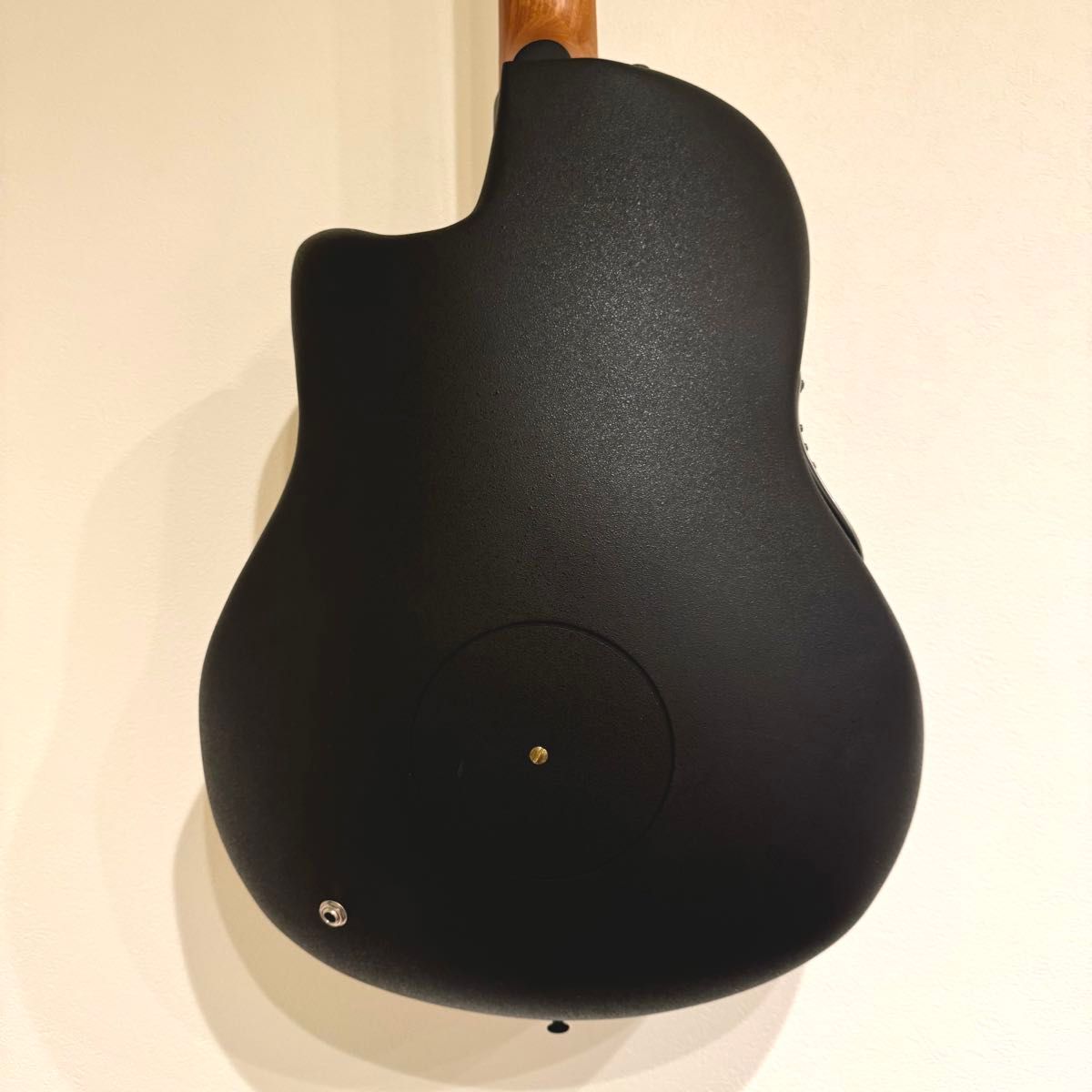 超希少】Ovation CS275 エレアコベース 5弦 ハードケース 極美品 超希少】Ovation CS275 エレアコベース 5弦 ハードケース 極美品