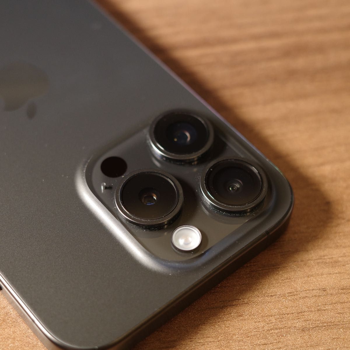 美品 iPhone 15 Pro ブラックチタニウム 128GB SIMフリー|Yahoo 美品 iPhone 15 Pro ブラックチタニウム 128GB SIMフリー|Yahoo