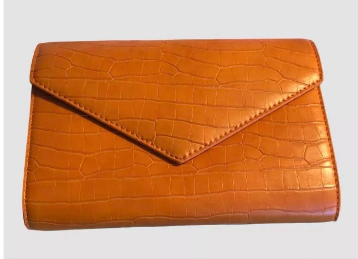 ZARA フェイクレザークラッチバック クロコ型押し 新品未使用 ZARA フェイクレザークラッチバック クロコ型押し 新品未使用