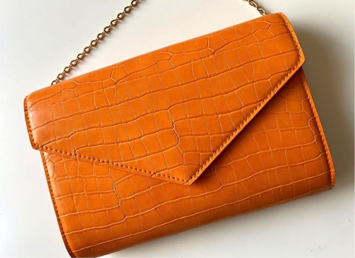 ZARA フェイクレザークラッチバック クロコ型押し 新品未使用 ZARA フェイクレザークラッチバック クロコ型押し 新品未使用