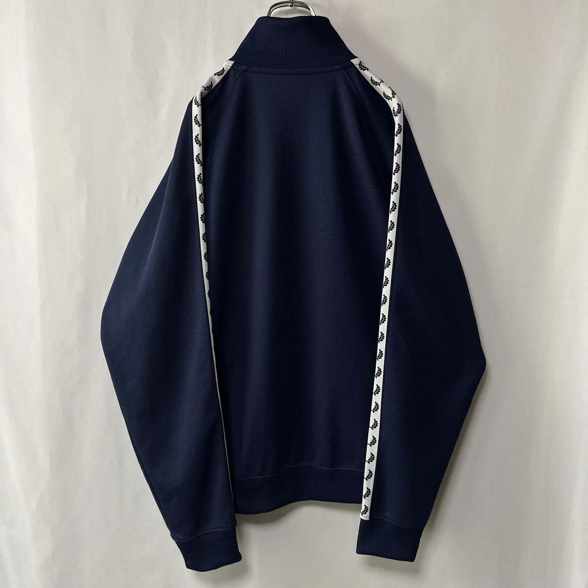 フレッドペリー トラックジャケット ワンポイントロゴ フレッドペリー トラックジャケット ワンポイントロゴ