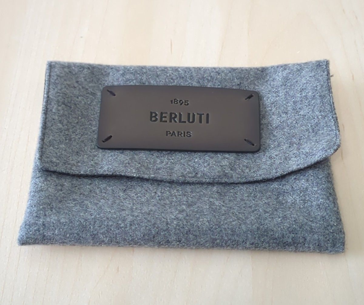 未使用】Berluti ワパ スクリットレザー ジップ付きコインパース 未使用】Berluti ワパ スクリットレザー ジップ付きコインパース