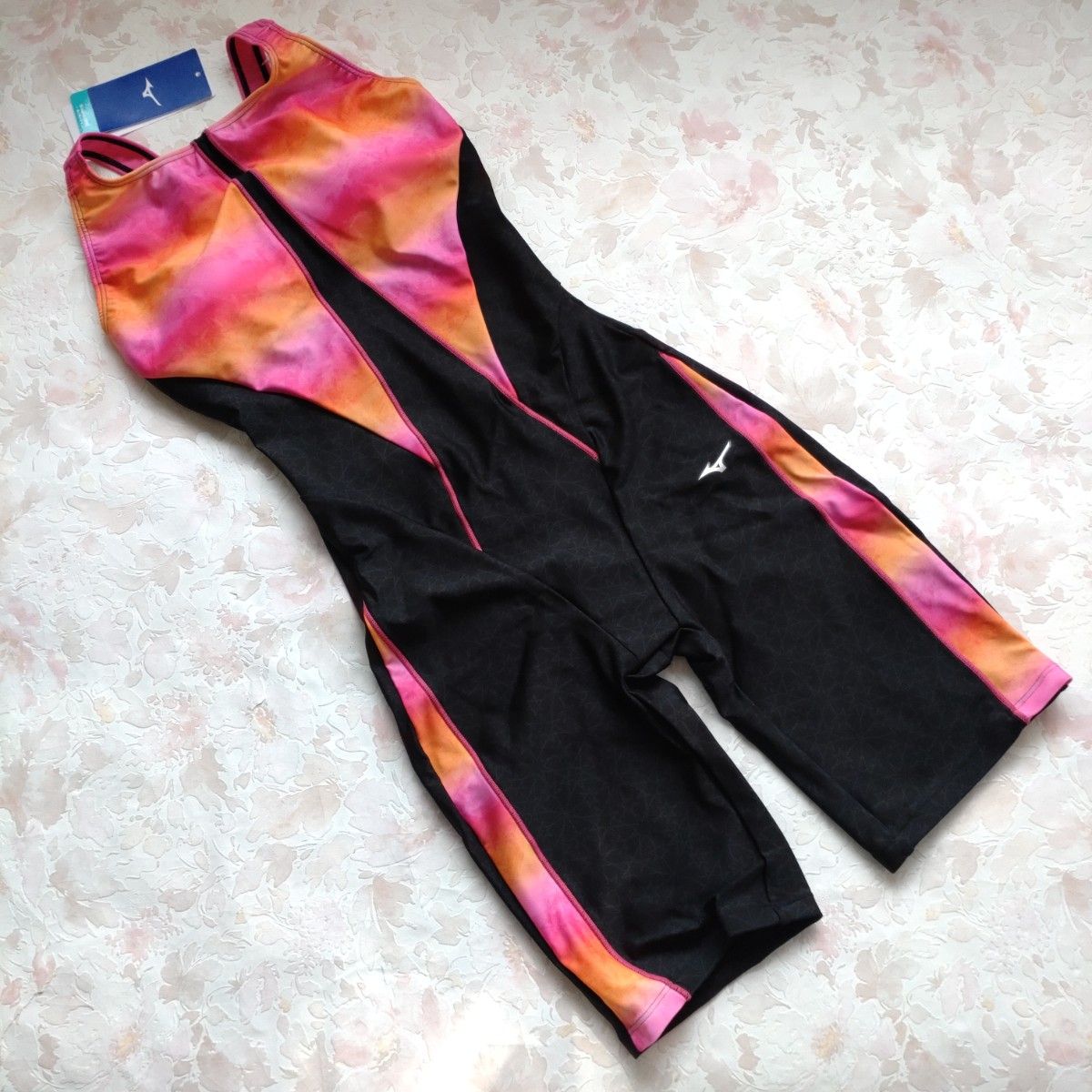 新品 MIZUNO ミズノ 競泳水着 トレーニング水着 カップ付き 2XL 新品 MIZUNO ミズノ 競泳水着 トレーニング水着 カップ付き 2XL