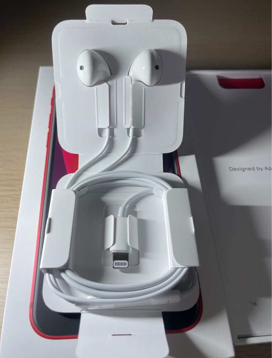 iphoneSEの付属品 Apple純正 イヤホン EarPods ライトニング端子 iphoneSEの付属品 Apple純正 イヤホン EarPods ライトニング端子