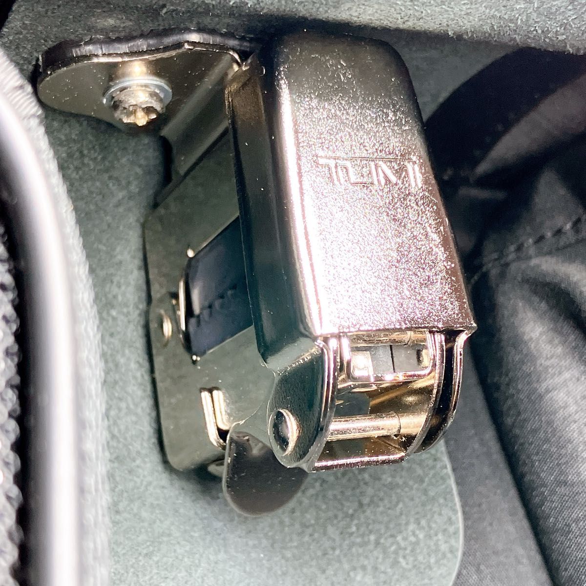 美品】 TUMI 22037DH アルファ ホイール キャリーオン 美品】 TUMI 22037DH アルファ ホイール キャリーオン