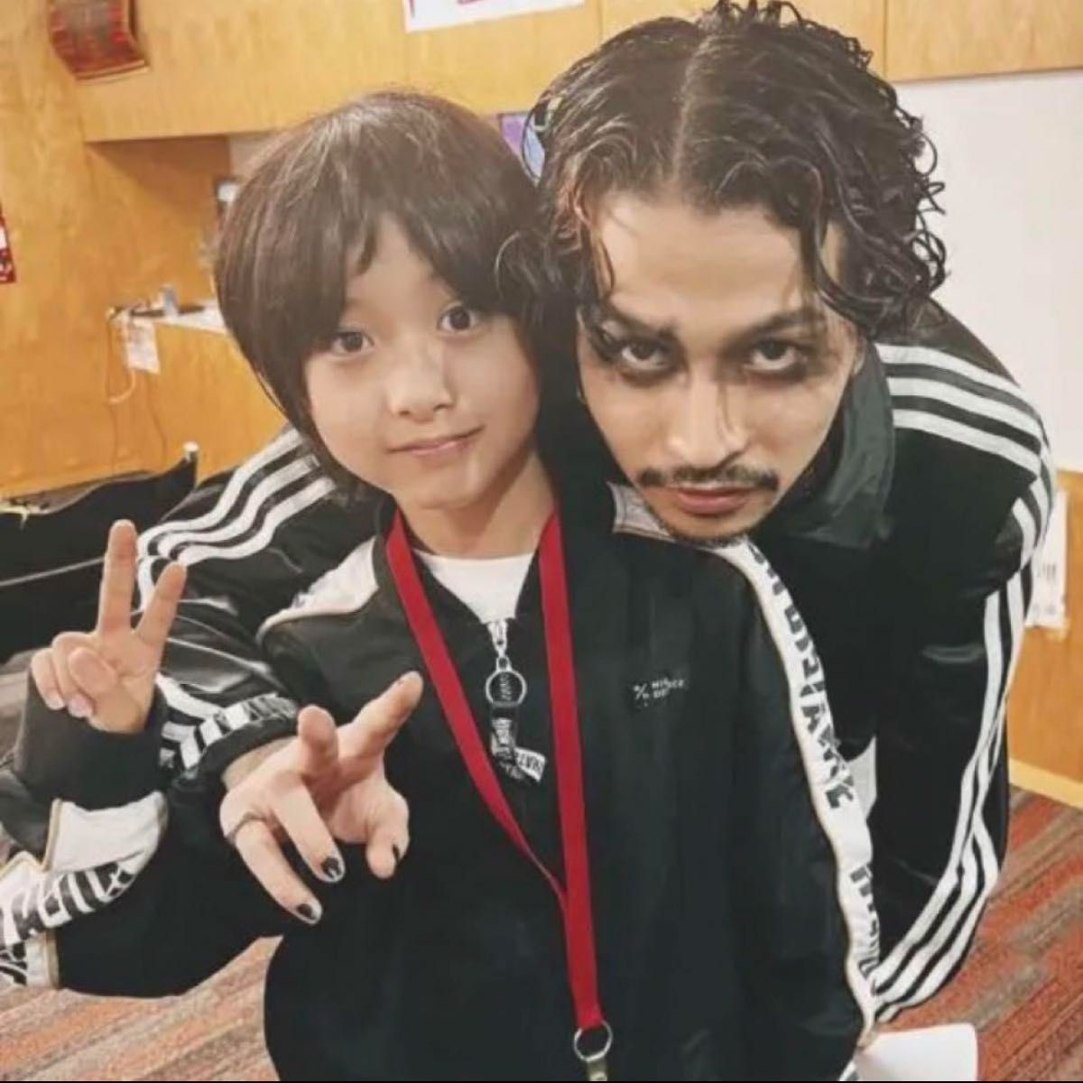 希少】常田大希着用 adidas サテン コーチジャケット トラック 希少】常田大希着用 adidas サテン コーチジャケット トラック