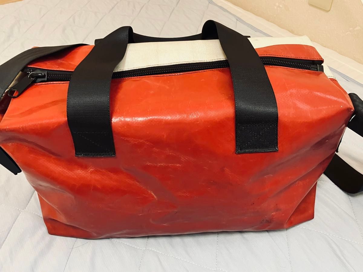 フライターグ FREITAG F45 LOIS スポーツバッグ USED 赤×白 フライターグ FREITAG F45 LOIS スポーツバッグ USED 赤×白