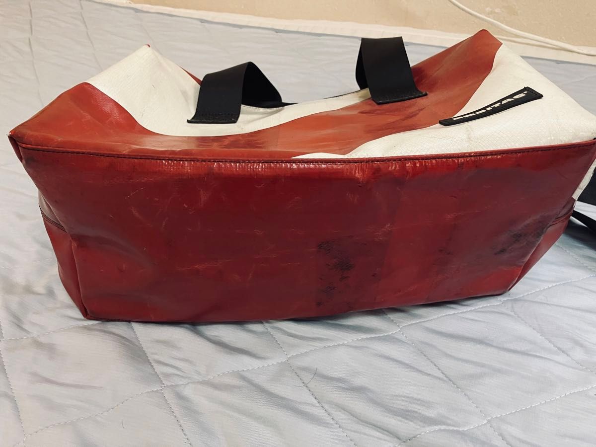 フライターグ FREITAG F45 LOIS スポーツバッグ USED 赤×白 フライターグ FREITAG F45 LOIS スポーツバッグ USED 赤×白