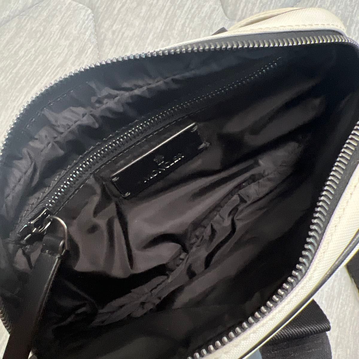 美品 MONCLER ボディバッグ ホワイト メンズ|Yahoo!フリマ(旧 美品 MONCLER ボディバッグ ホワイト メンズ|Yahoo!フリマ(旧