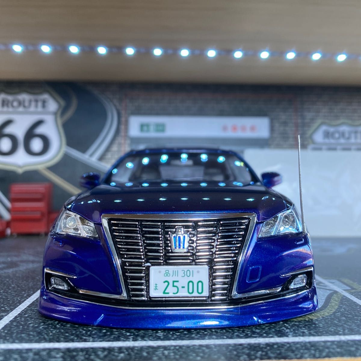 プラモデル完成品 アオシマ1/24 21クラウンロイヤル後期改 プラモデル完成品 アオシマ1/24 21クラウンロイヤル後期改