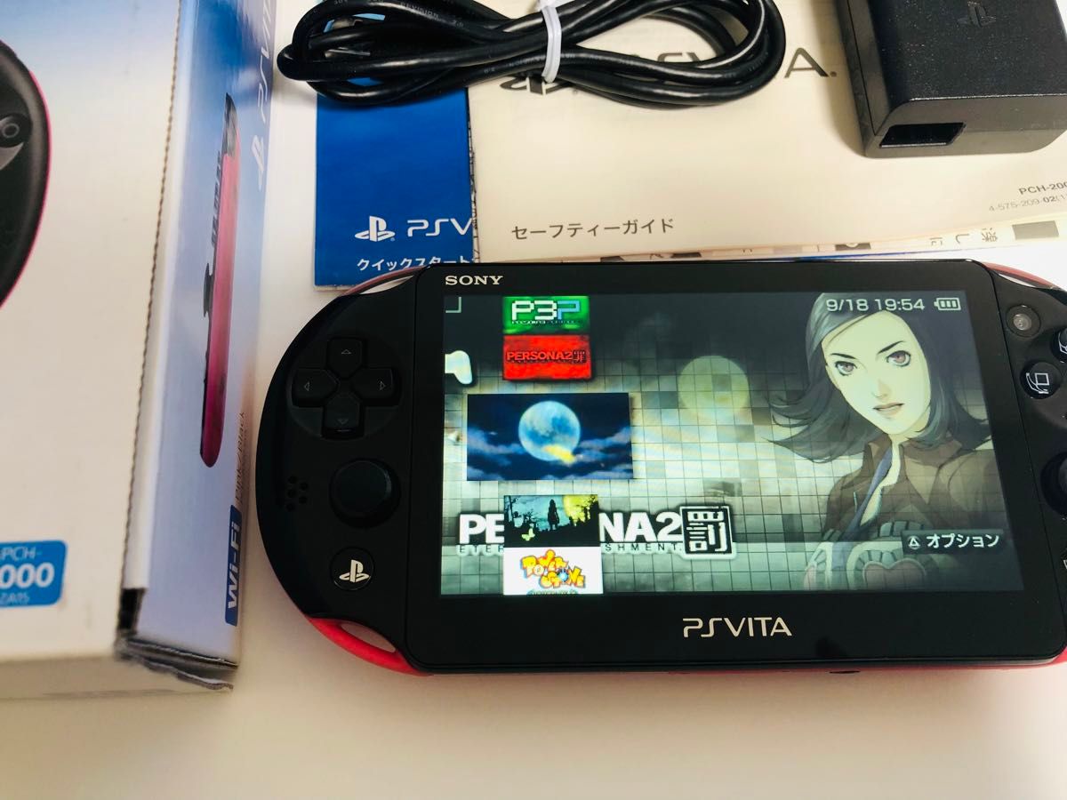 PS VITA 2000 美品 ピンクブラック すぐに遊べる 箱説付 1式 PS VITA 2000 美品 ピンクブラック すぐに遊べる 箱説付 1式