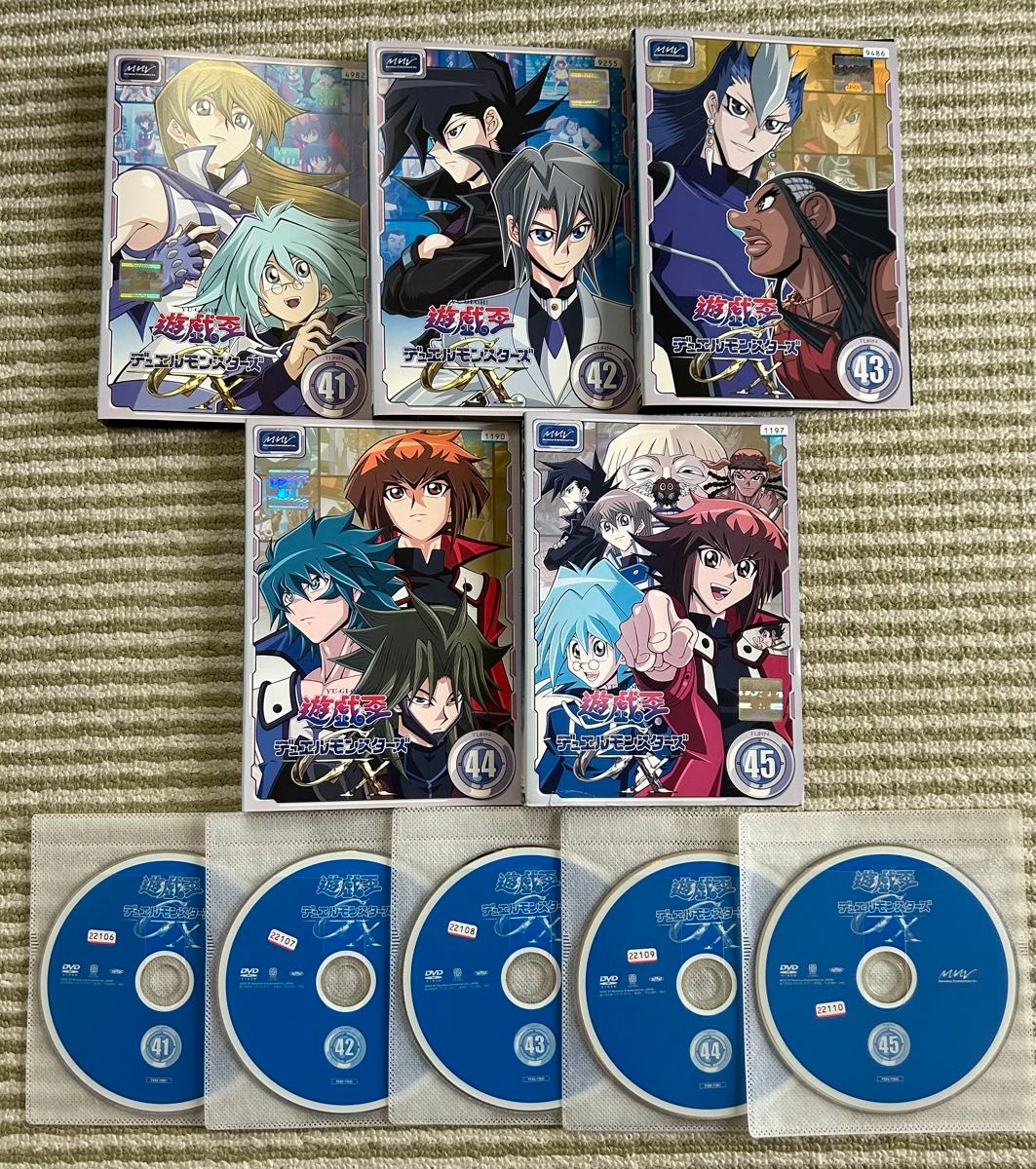遊戯王デュエルモンスターズGX 全45巻セット 完結 DVD アニメ 遊戯王デュエルモンスターズGX 全45巻セット 完結 DVD アニメ